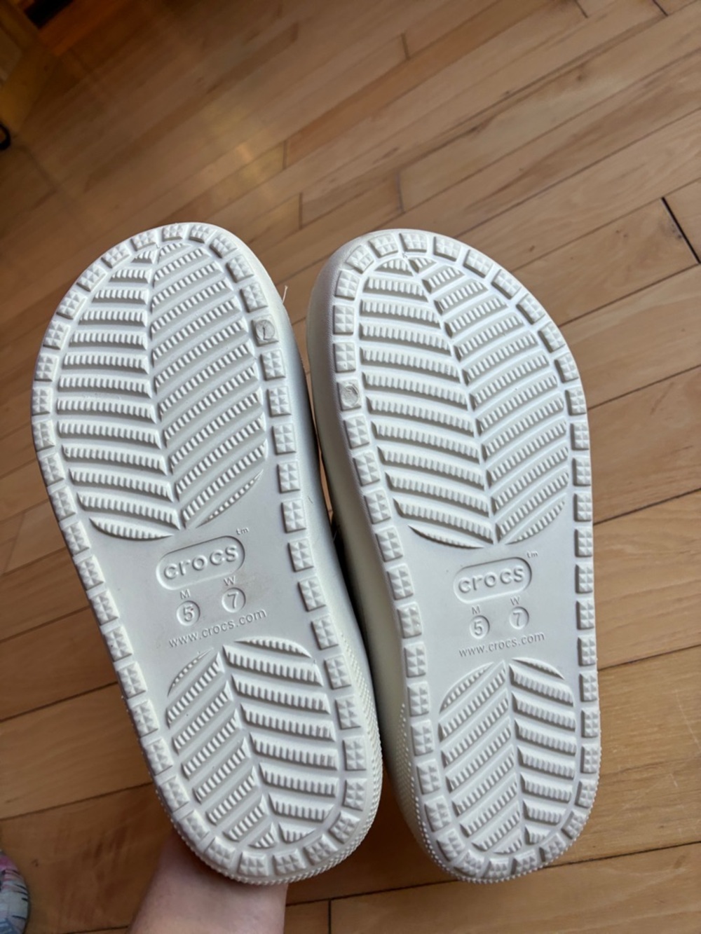 Crocs - Picture 6 of 9